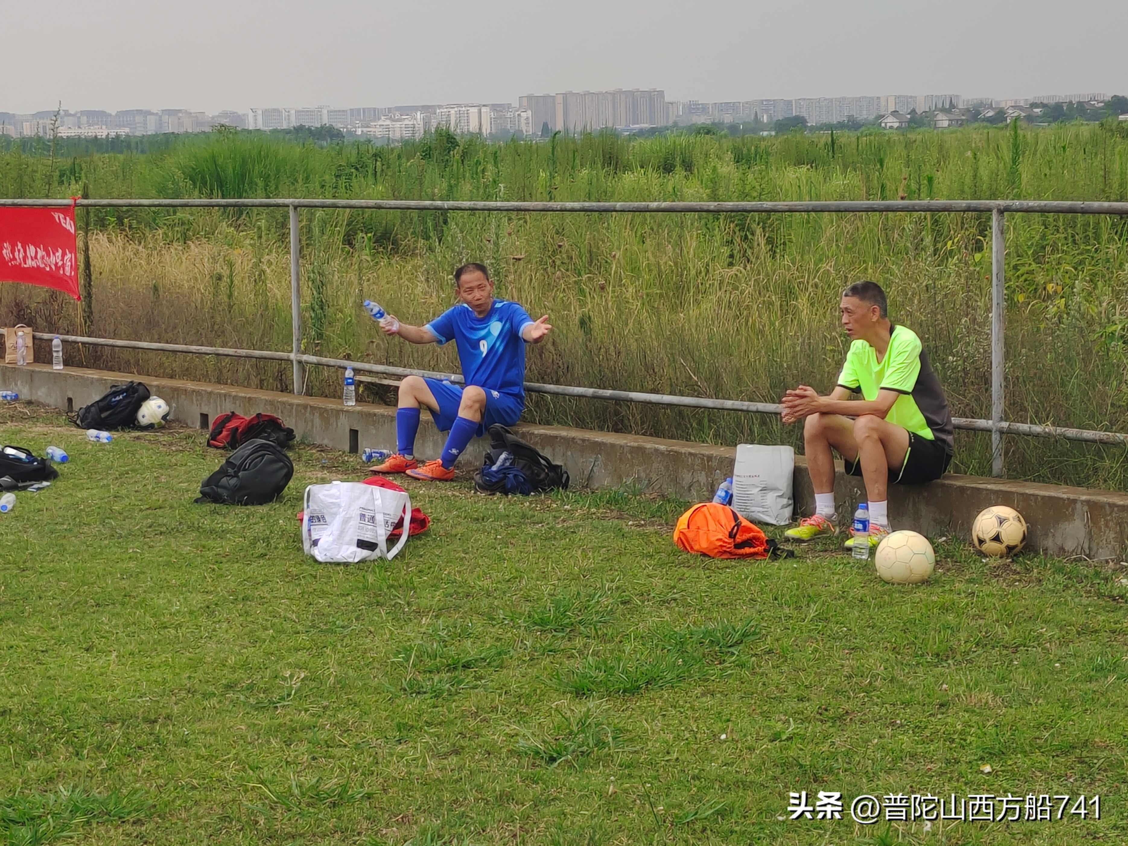 海联学院足球队,海联篮球队