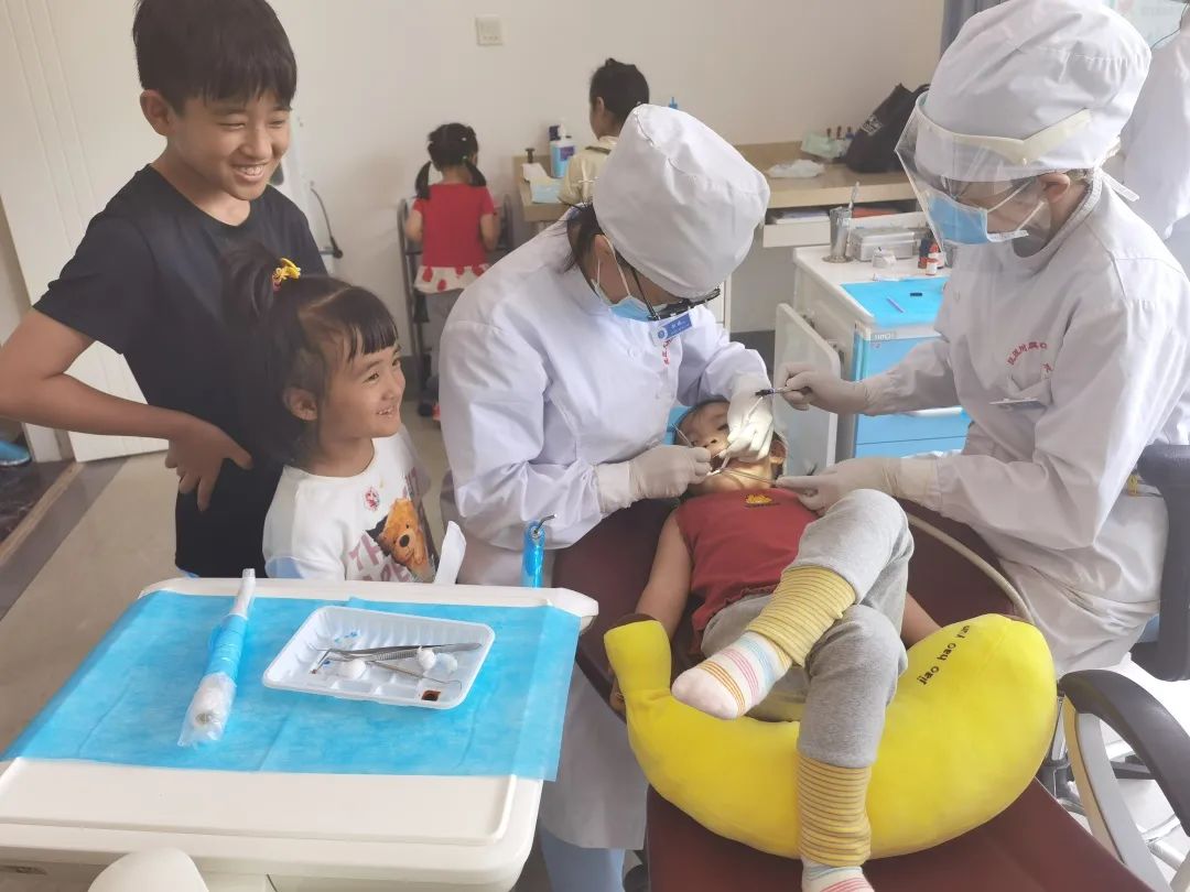 孩子看牙不愿意配合怎么办,4岁宝宝不愿意看牙医怎么办