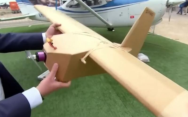 用“纸飞机”支援乌克兰？澳大利亚到底咋想的，纸板无人机靠谱吗