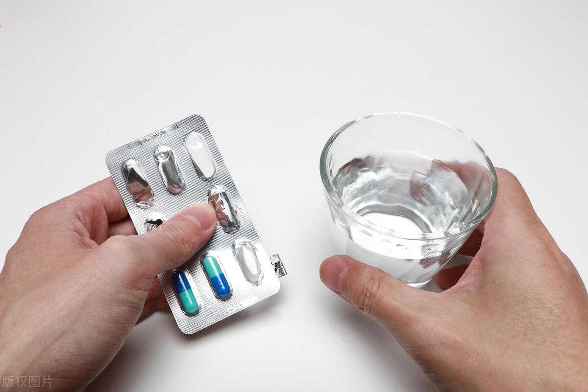 哺乳期奶堵有硬块发烧怎么办,哺乳期堵奶会引起发烧吗