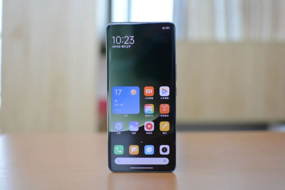 苹果14plus与小米13ultra怎么选,苹果14pro和小米13ultra选哪个