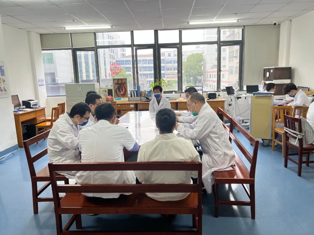 心脏主动脉瓣置换术后15年心绞痛,升主动脉血管及心脏瓣膜置换手术