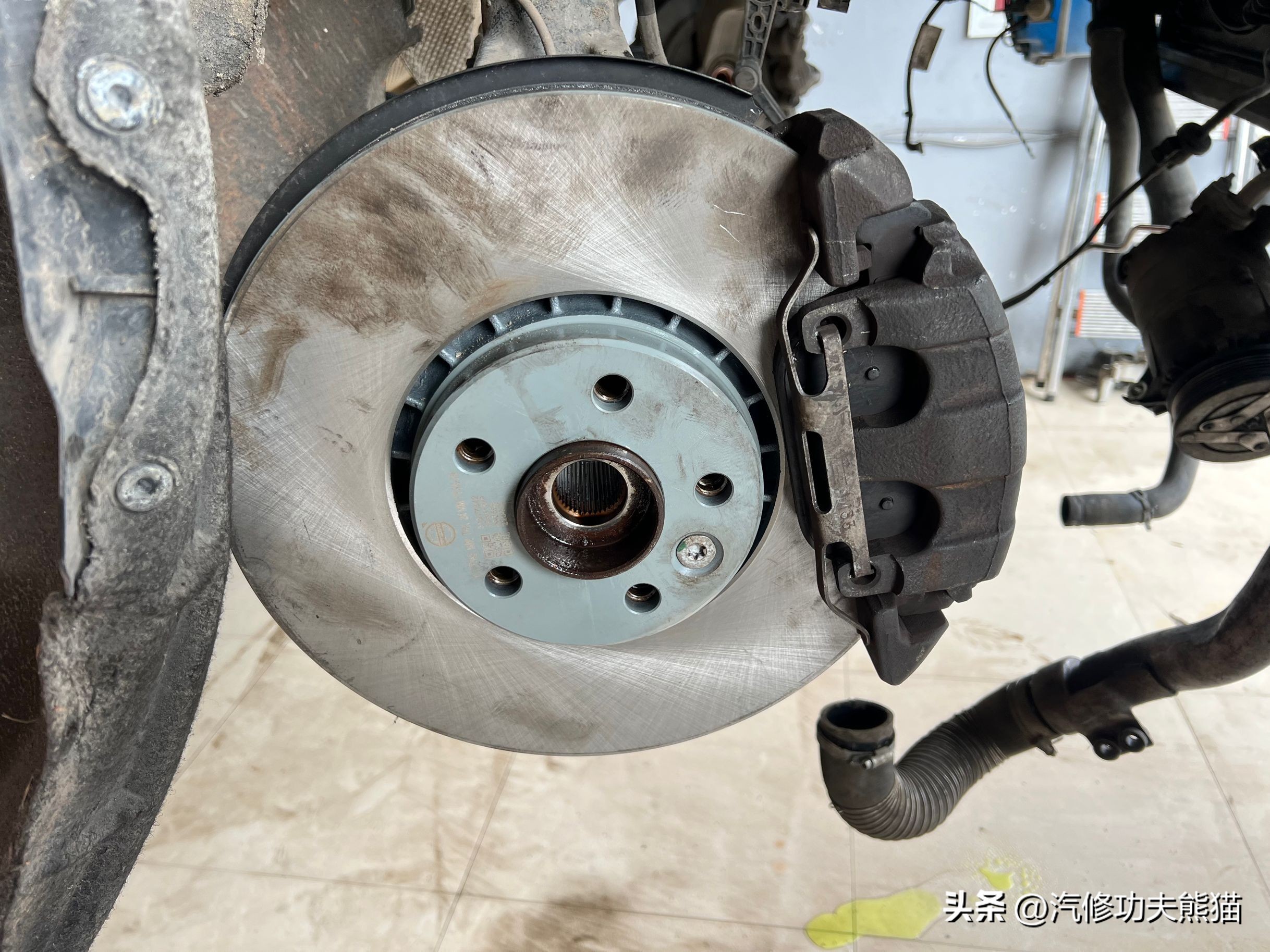 沃尔沃xc60十年老车,最新款沃尔沃xc60烧机油是通病吗