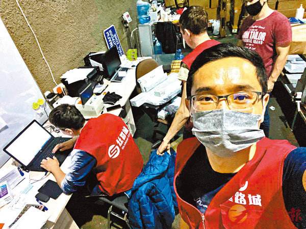 哈萨克斯坦美女爱上中国小伙，在恋爱中抓住跨国商机，他们赚大了