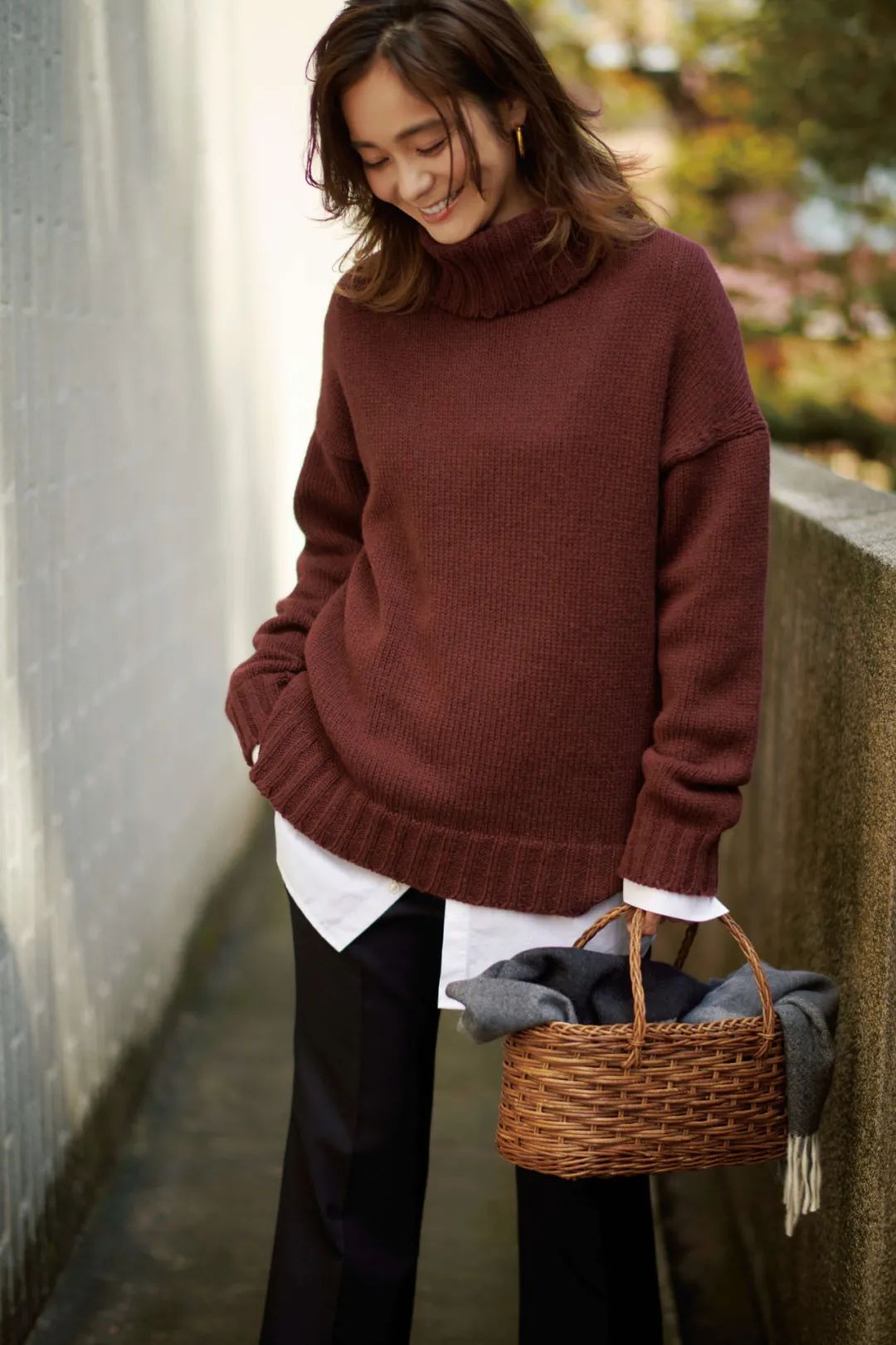 毛衣衬衫叠穿搭配什么裤子,冬天衬衫如何搭配毛衣