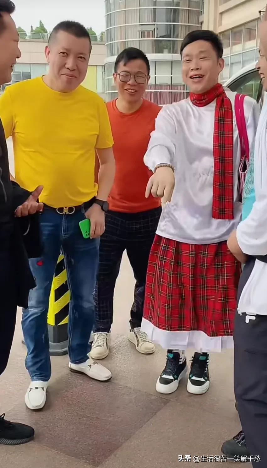 山寨“小沈阳”组建“四大天王”组合，出场费动辄百万！