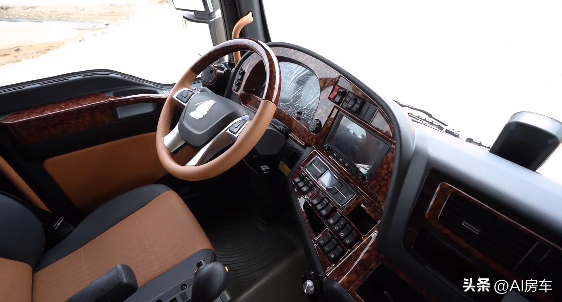 C2本能开的国产军卡型大房车！吃住，越野小意思，还能组团开聚会