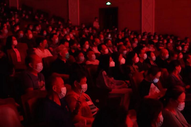 “相声国家队”出手了,两台晚会彰显实力,相声原来可以这么美