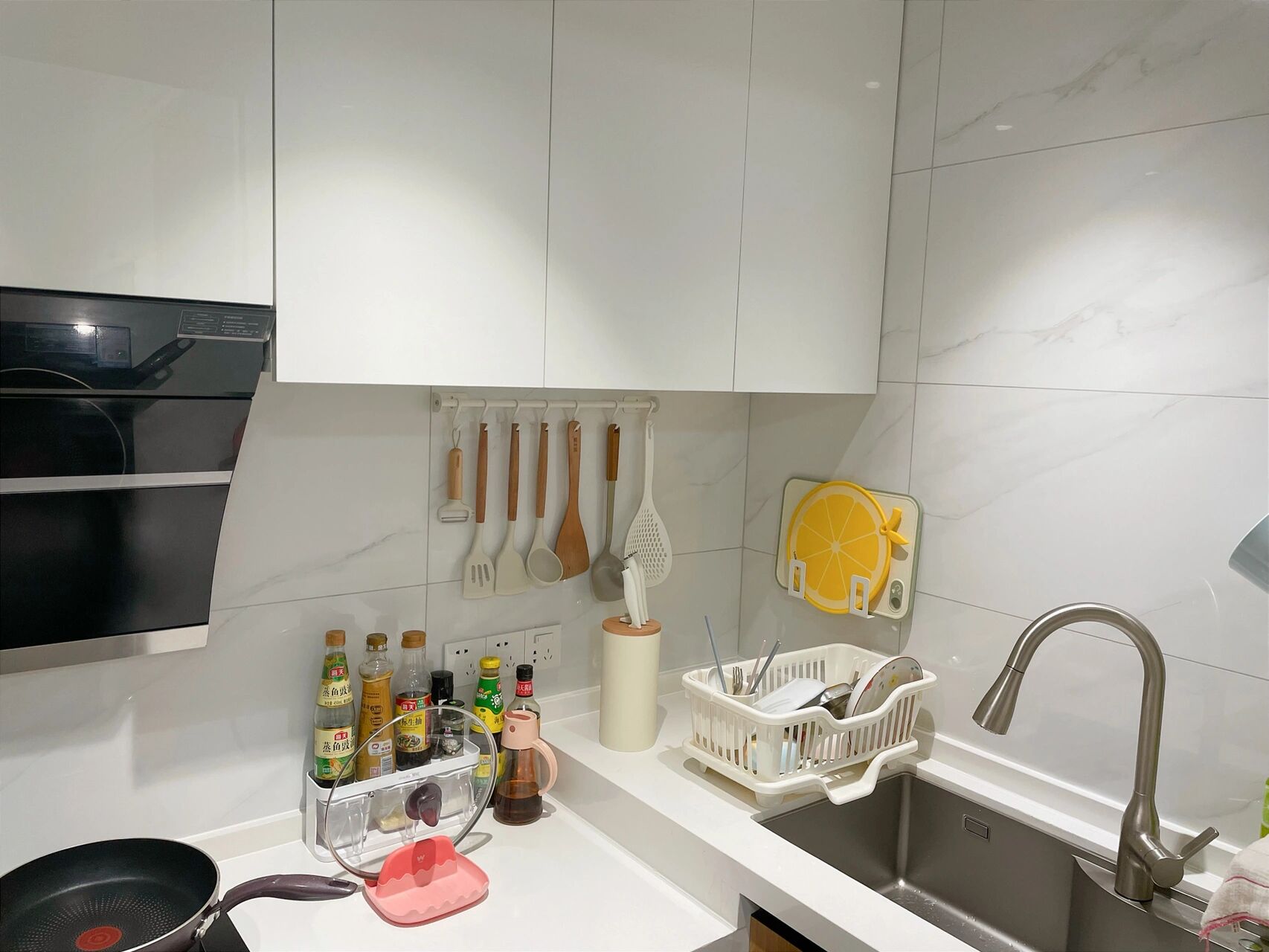 没有窗户的厨房布置,没有窗户的厨房装修效果图