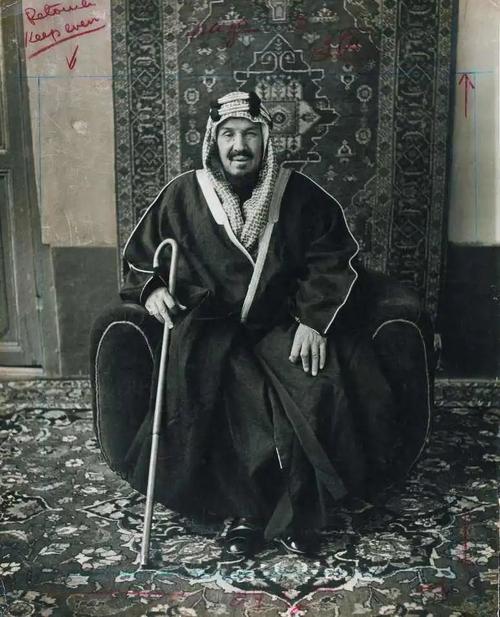 沙特阿拉伯富得流油视频,沙特历史上都干过什么事