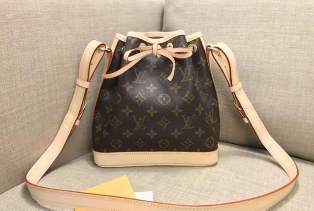 成都奢侈品包包回收，LV包包回收价格查询