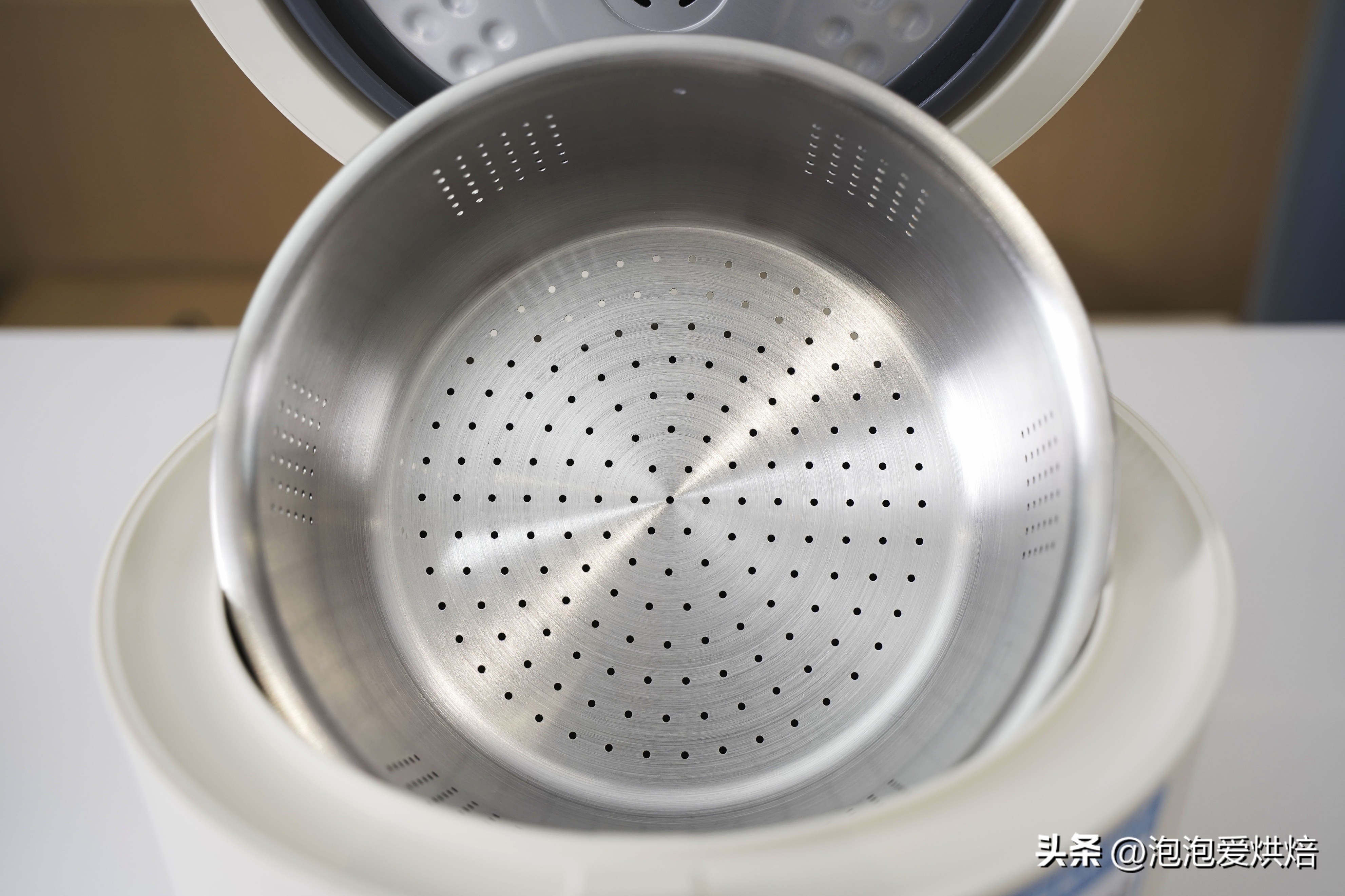 减脂期不能吃米饭？错！蓝宝蒸汽米汤电饭煲，一键实现低糖低热量