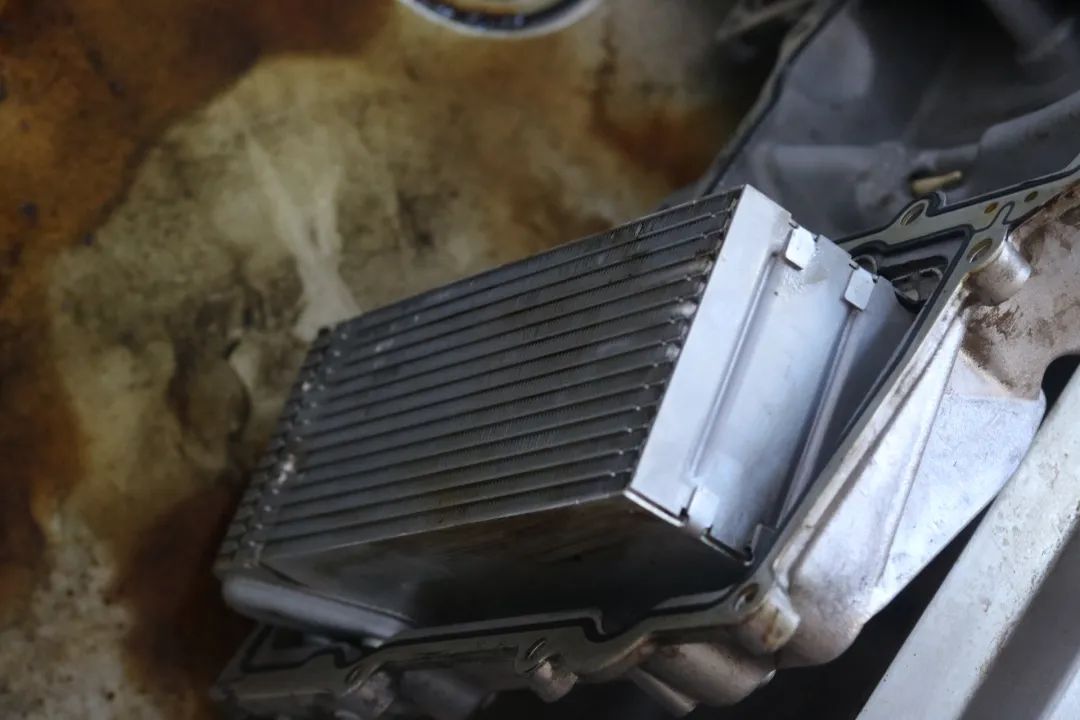 老款路虎揽胜修复,彻底翻新一辆路虎揽胜全过程