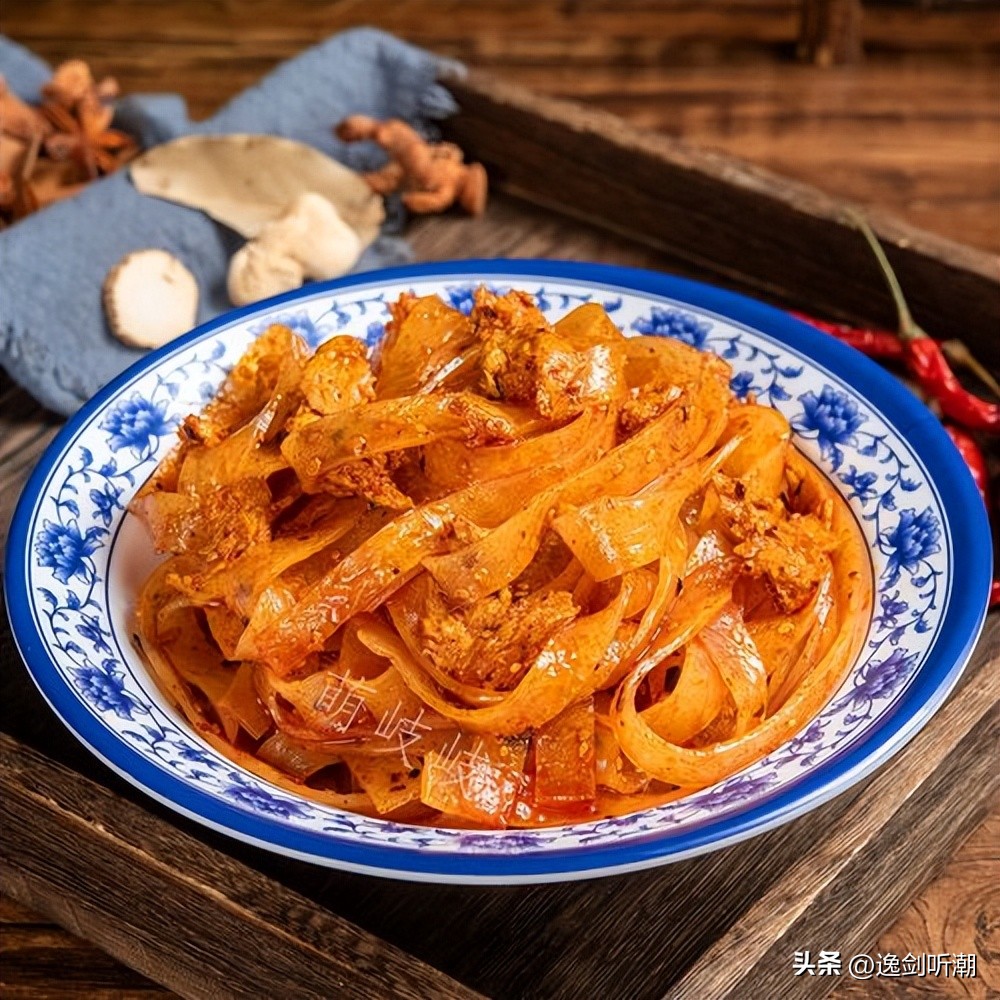 西安品诺凉皮视频,西安美食凉皮简介