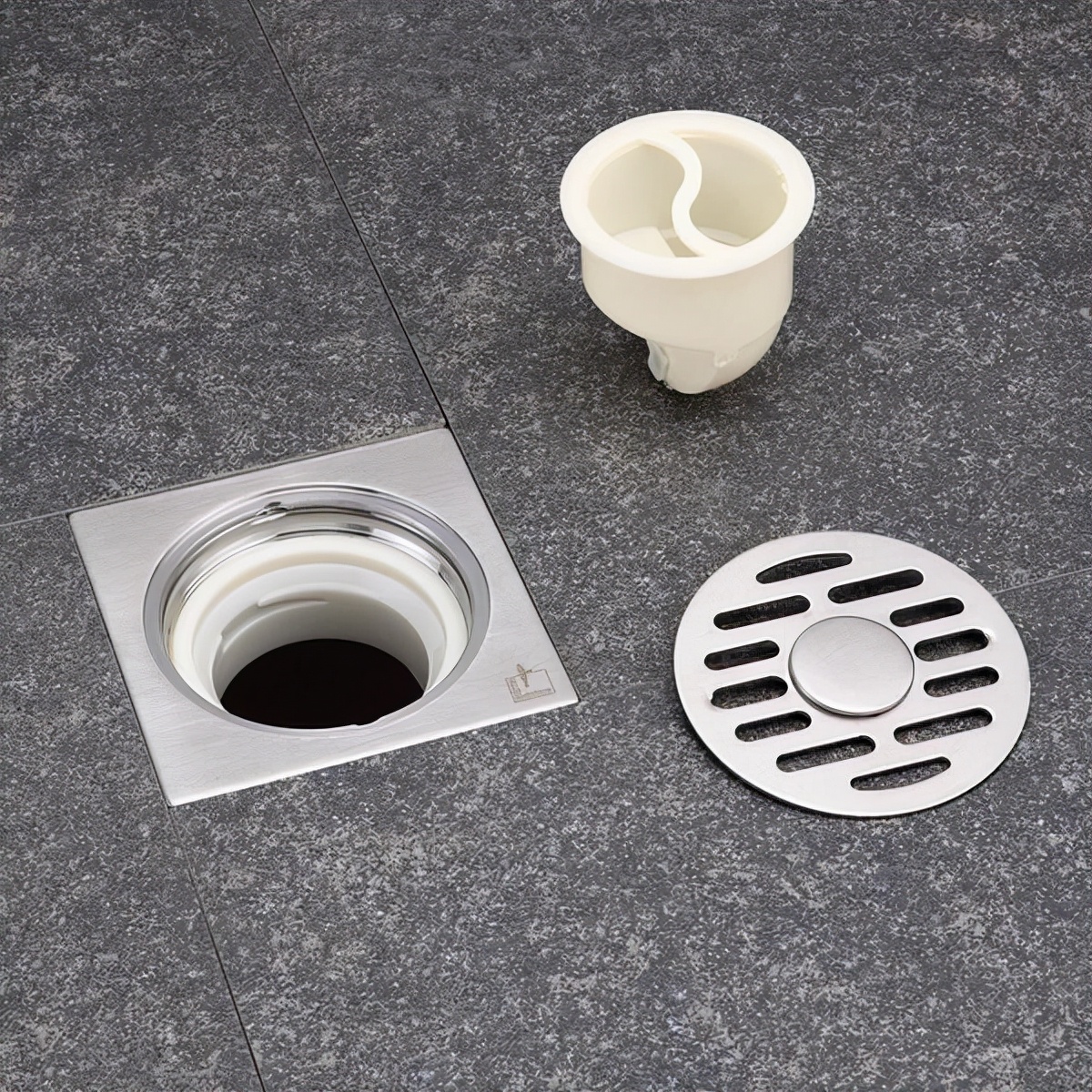 卫生间小飞虫的危害程度超乎你的想象,它究竟是啥?该如何消灭?