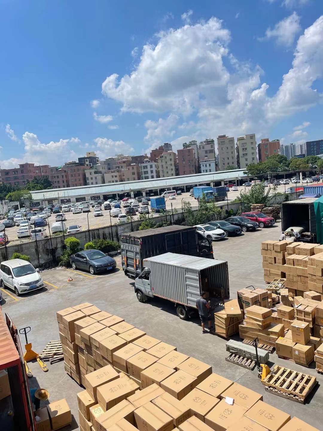 个人在国外进口货物需要报多少税,个人国外买东西带回国也要交税吗