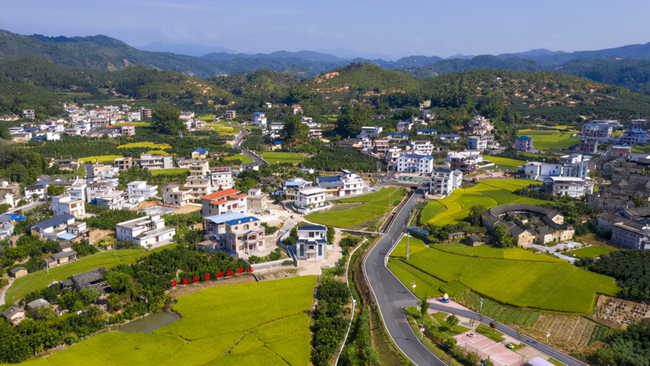 广东哪里适合养老定居房价还不高,广东适合居住靠海的小县城