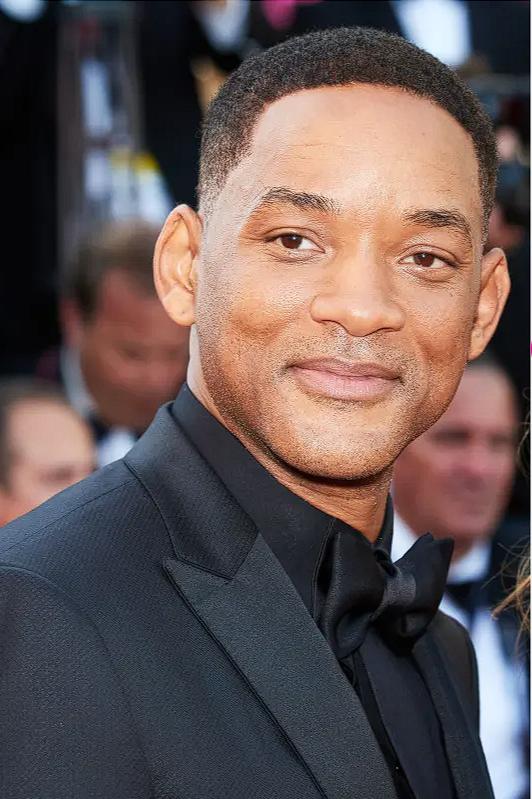 为什么明星脸上就没有胡子啊,为什么明星的脸上一点胡子也没有