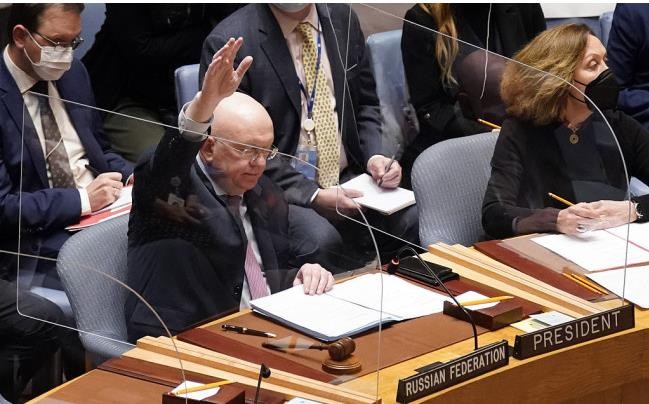 70岁高龄的帅小伙普京,普京年轻到现在颜值变化