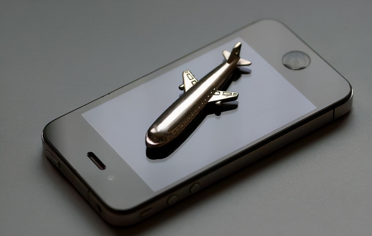 千万别小看手机中的飞行模式功能,手机飞行模式为什么少人用