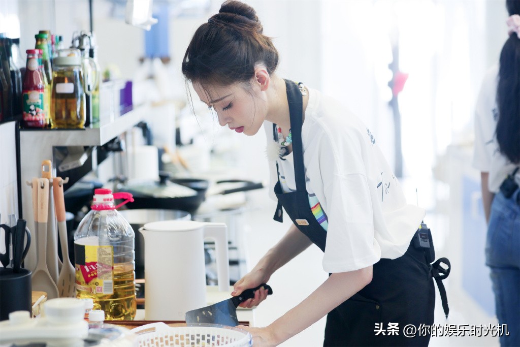 《乐队的海边》收视扑街，三大失误成败笔，芒果台这次“赌”错了