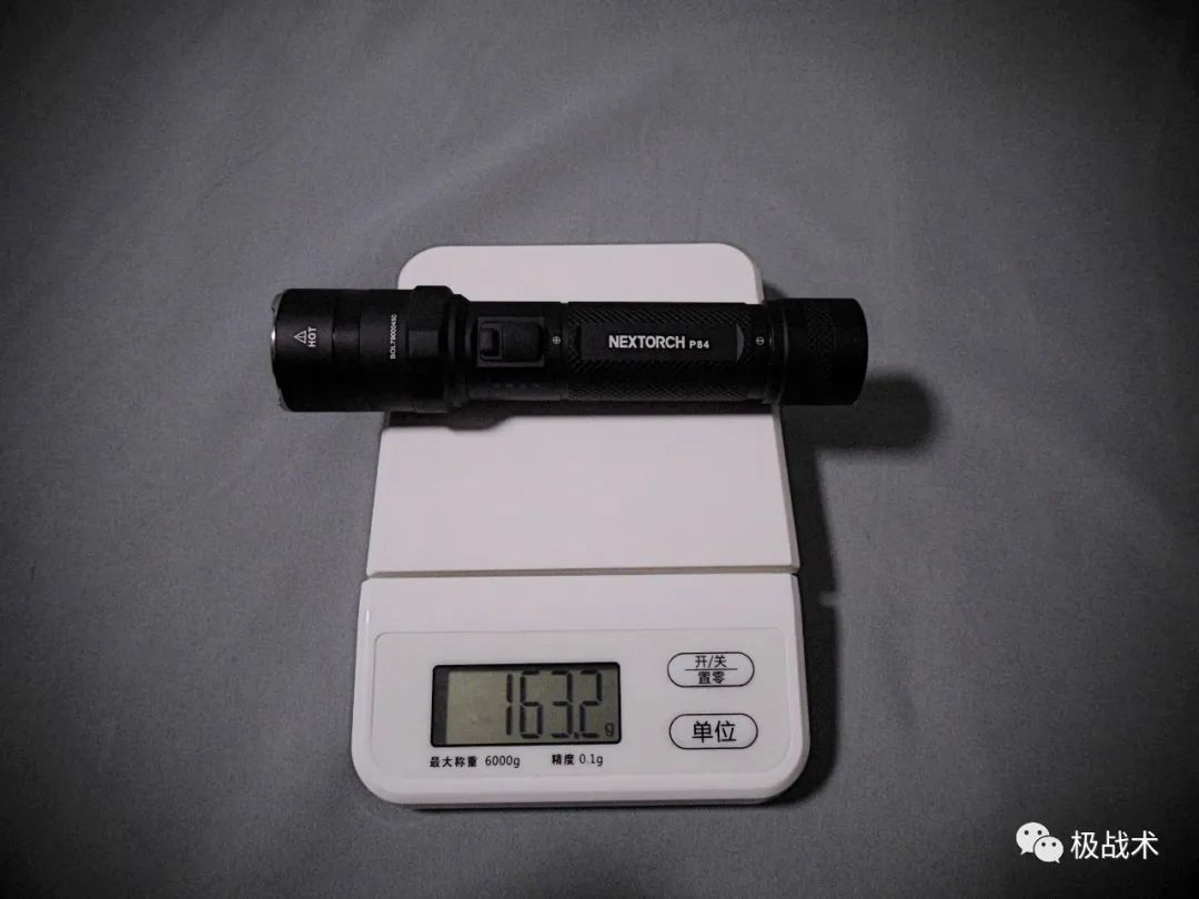 纳丽德手电筒p82测评,新标准战术手电对比纳丽德p80