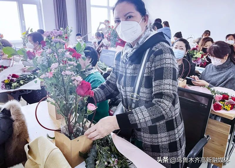 三八节巾帼绽芳华,巾帼绽芳华三八节医院演讲