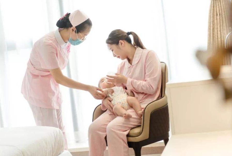 宝宝难受妈妈感同身受,百天之后宝宝还会肠胀气吗