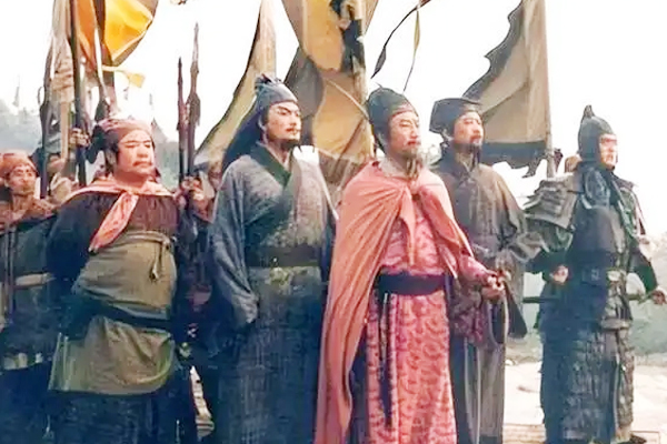 红极一时的《东游记》，主题曲《逍遥游》，化用了多少毛主席诗词