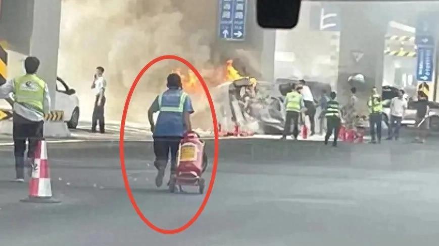 汽车碰撞出租车事故,广州宝马与出租车相撞后续