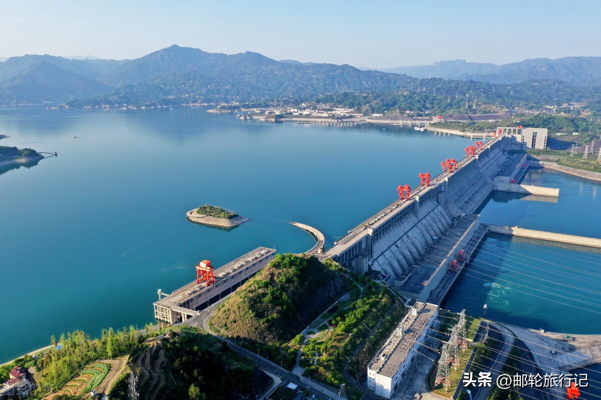 三峡游轮世纪凯歌船造价多少钱,世纪凯歌号三峡游轮简介