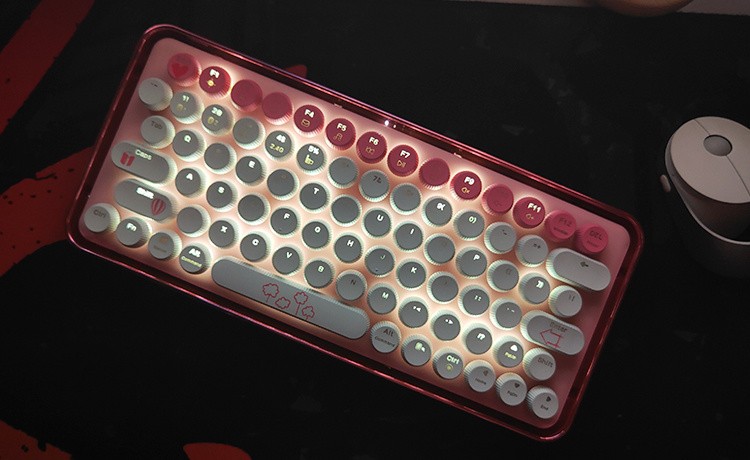 雷柏ralemopre5圣诞版机械键盘,雷柏pre5键盘