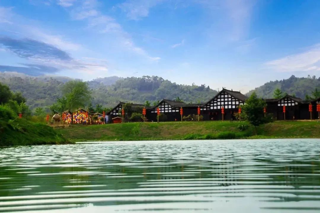 六月一起去邛崃逛古镇看云海日出共赴萤火虫之约