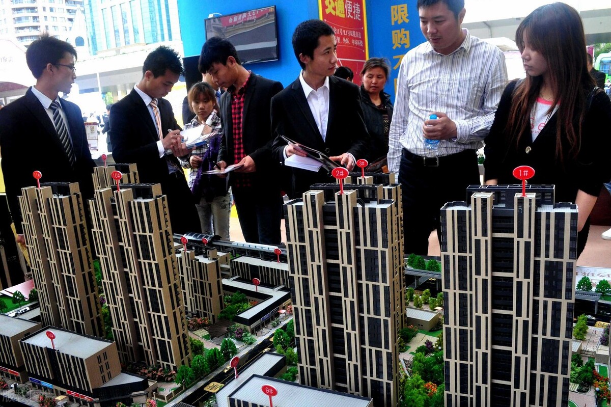 珠海楼市，东强西弱，冰火两重天，近3万套的库存何去何从