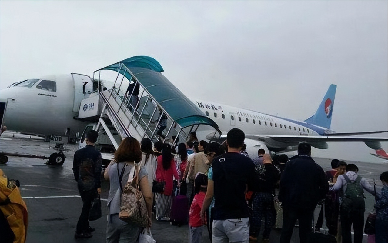 中国离市区最近的十大机场,中国两个机场需要离多远