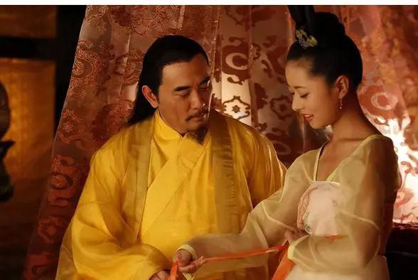 古代为什么太监伺候娘娘沐浴更衣,古代太监都是伺候哪些沐浴更衣