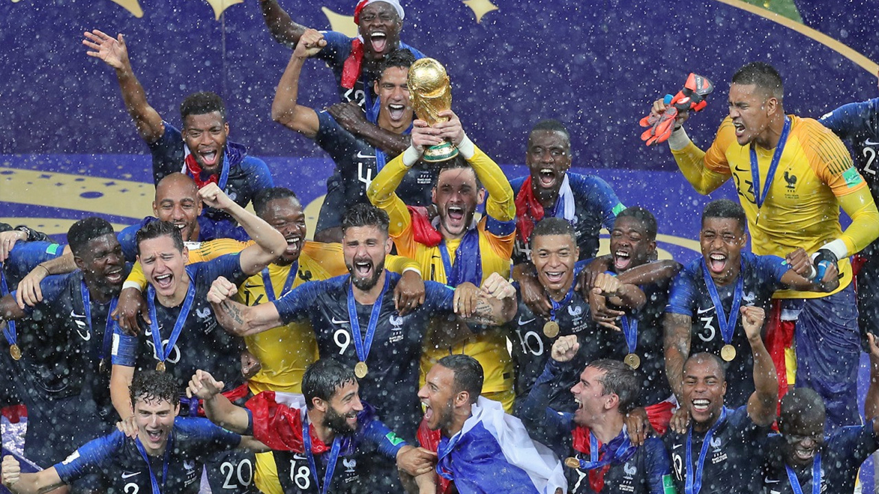 能把飞机造好的，足球必定很强大！