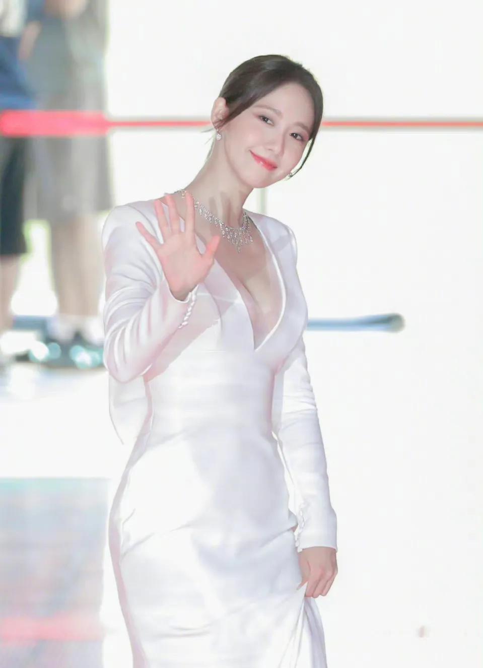 韩国网红女神林允儿,韩国气质女明星林允儿古装高清图