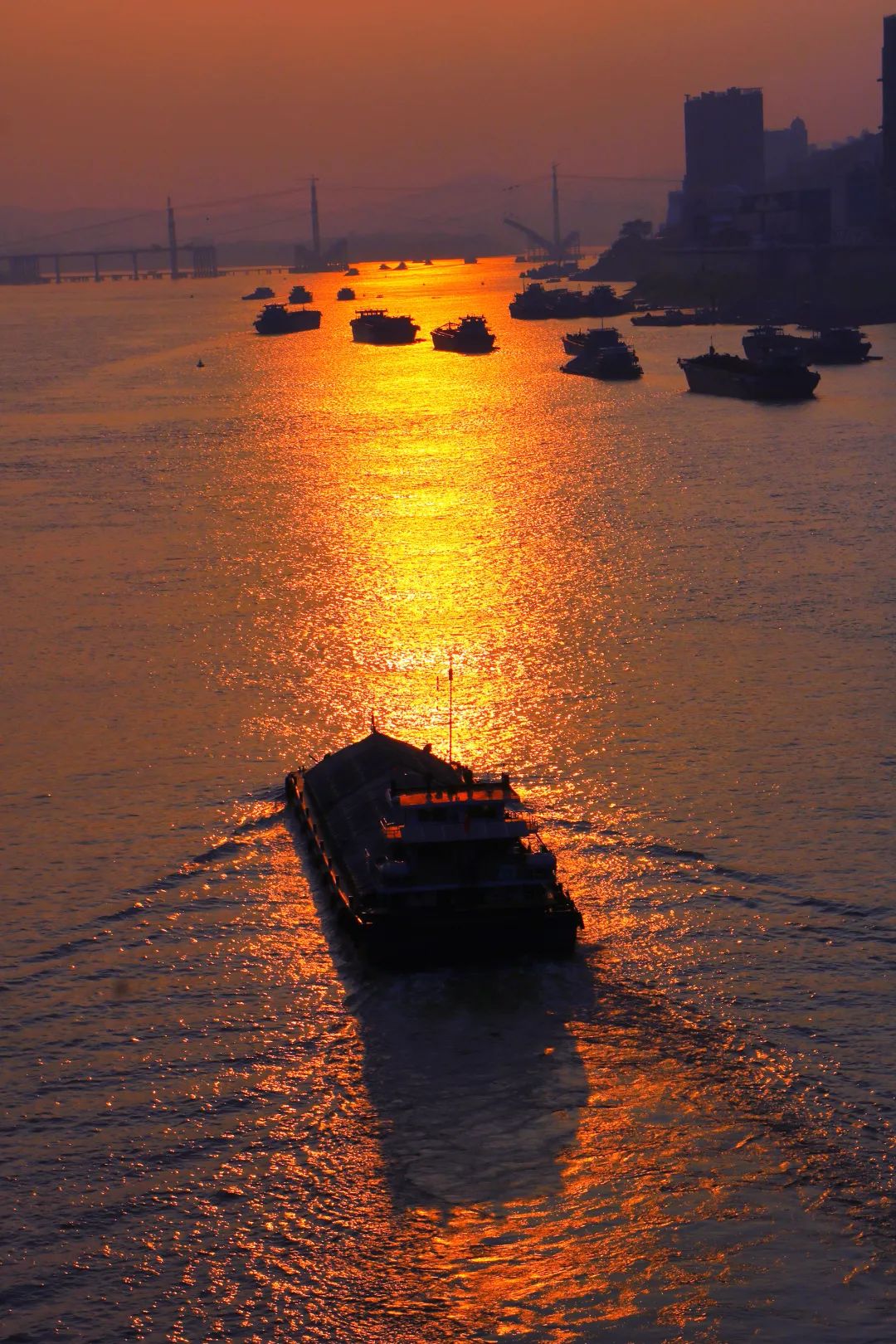 在这座岭南小城，喜欢广西和喜欢广东的都不会沉默