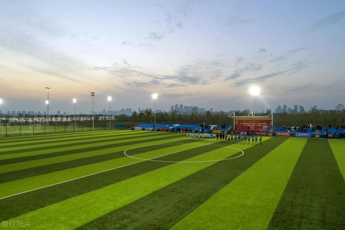 仿真草皮降温效果好吗,楼顶仿真草坪能降几度温度