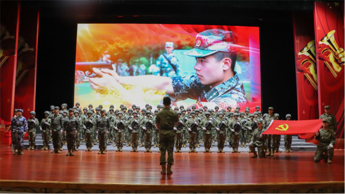 军歌嘹亮唱响校园,国防科大军歌嘹亮