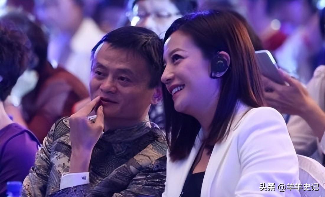 野心炸裂的赵薇，罪名远不止亲日辱华，如今原形毕露下场大快人心