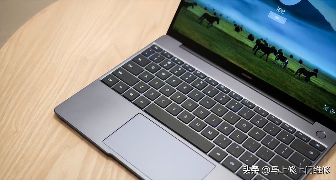 笔记本电脑进水开机滴滴响为什么,笔记本电脑键盘进水后一直嗡嗡响