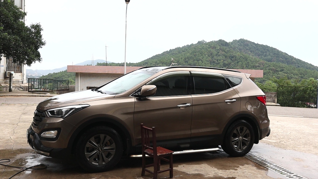 出过险第二年换一家保险会涨钱吗,三年没出险换一家保险公司划算吗