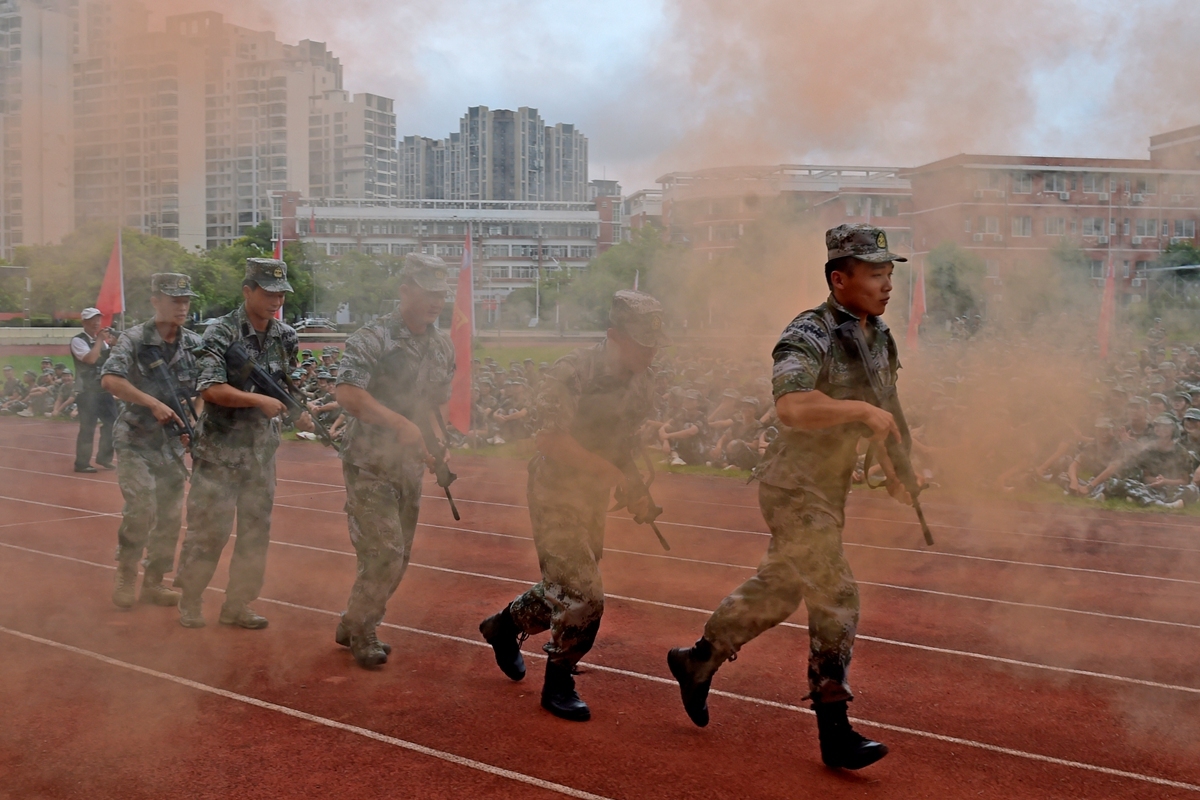 桂林各校军训精彩回顾,广西军训队列操