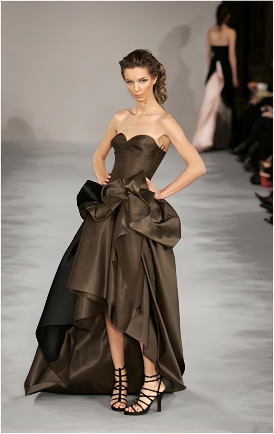 服装立体裁剪设计缩褶,服装设计立体裁剪与缝制视频教程