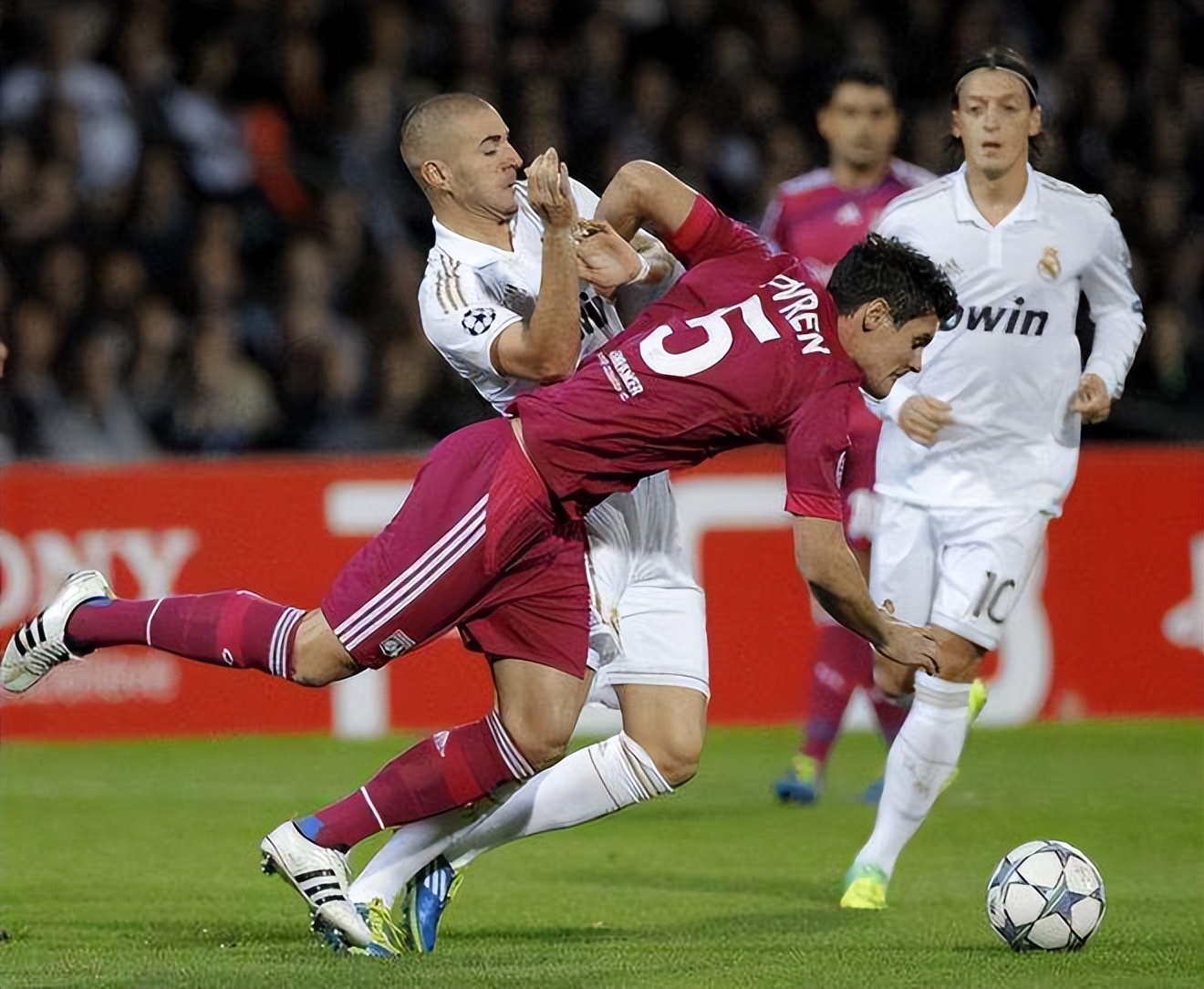 11月12日门兴vs多特蒙德比分结果,11.1门兴vs霍芬海姆足球比赛结果