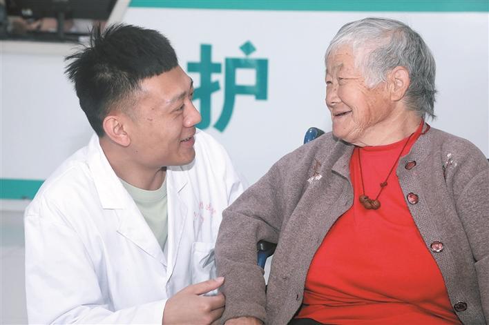 男护士每天的生活,军队男护士日常