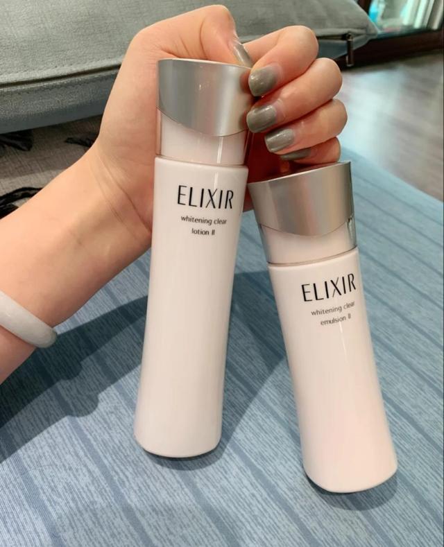 祛斑美白祛黑色素水乳销量第一,水乳补水修护提亮抗氧化推荐