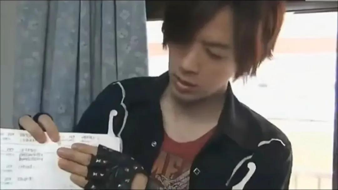 15年没有社交娱乐节省度日，但可以买三套房，你愿意吗？